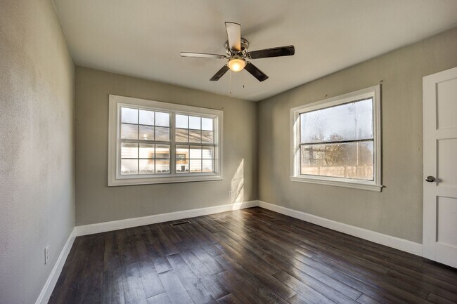Photo - Freshly Renovated 2 Bedroom Home