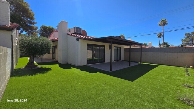 Photo - Stunning 3bed/2bath home nestled in a grea...