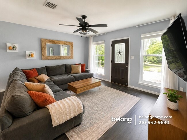 Photo - 1803 Live Oak Dr