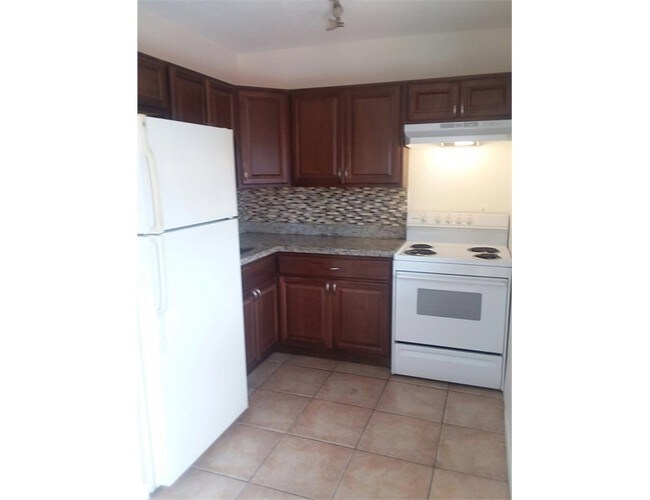 Photo - 510 SW 20th Ave Unit 2