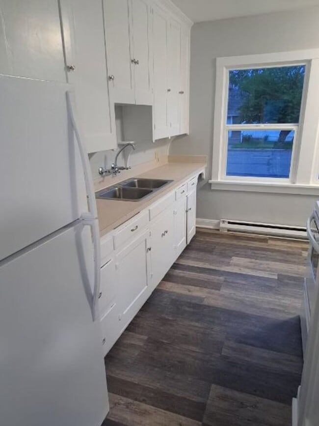 1 Bedroom, 1 Bathroom Apartment - Located ... - 1 Bedroom, 1 Bathroom Apartment - Located ...