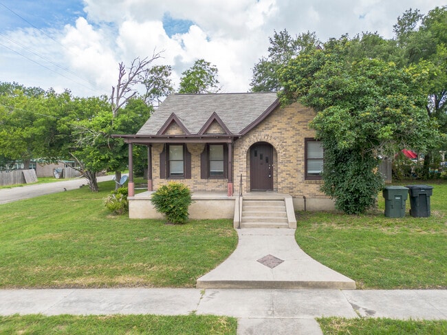 1800 N 7th St