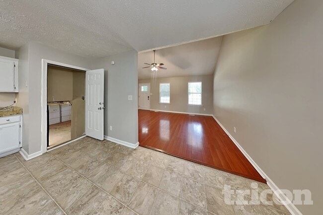 Photo - 48 Hale Haven Dr