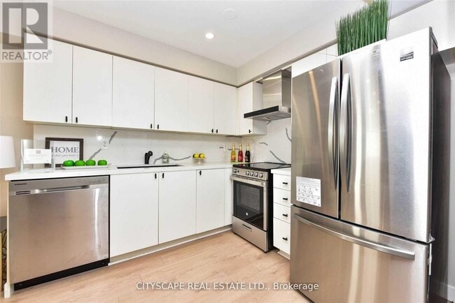 Photo - 4620 Guildwood Way