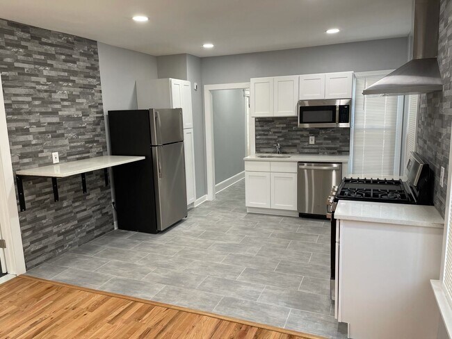 Photo - 402-404 Poplar St Unit 1st Fl