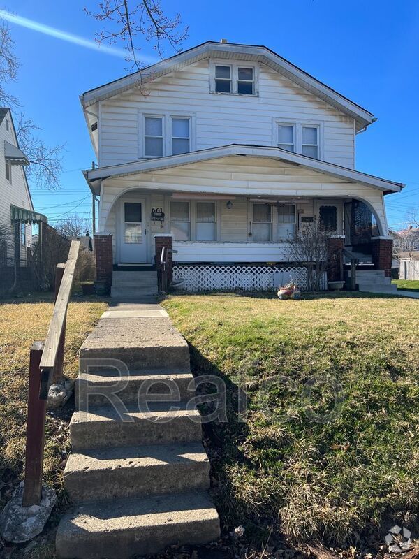 Building Photo - 661 S Warren Ave Rental