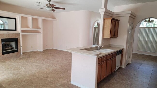 Photo - 1523 Sundown Ln