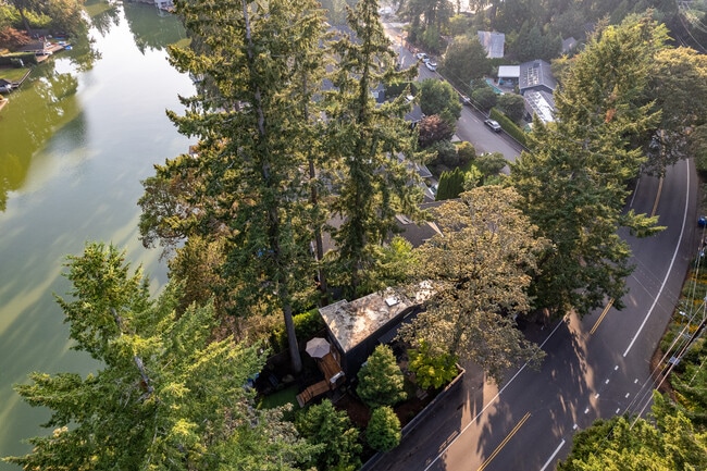 Photo - 3300 South Shore Blvd