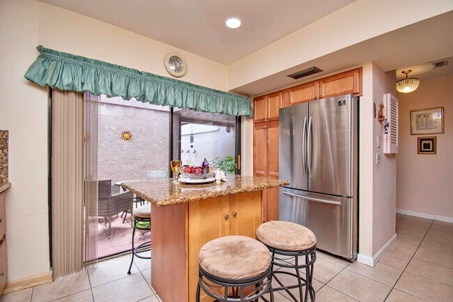 Photo - 6640 Thornhill Ct