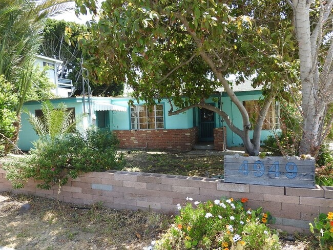 2Bed 2Bath, Huge yard, PB location - 2Bed 2Bath, Huge yard, PB location