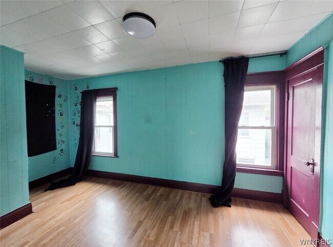 Photo - 1037 Walden Ave