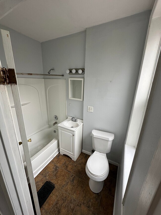 Photo - 6630 Bartmer Ave