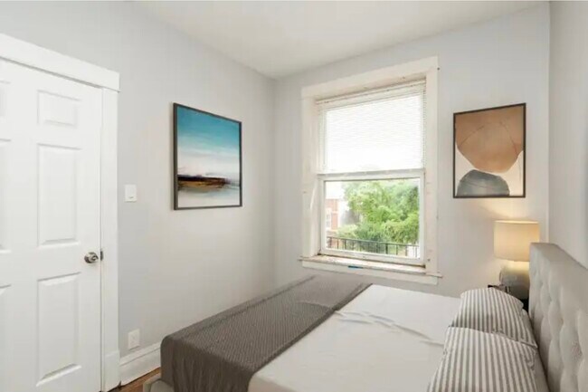 Photo - 1006 N Lawndale Ave Unit 2