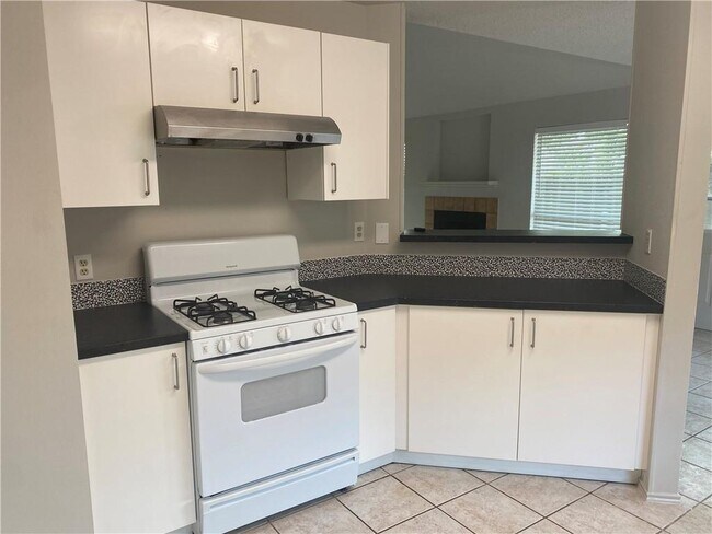 Photo - 4512 Sojourner St