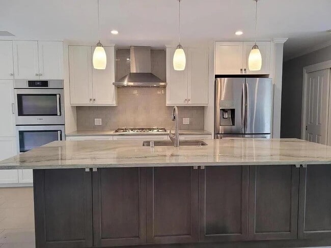 Photo - 1172 Park Pacifica Ave