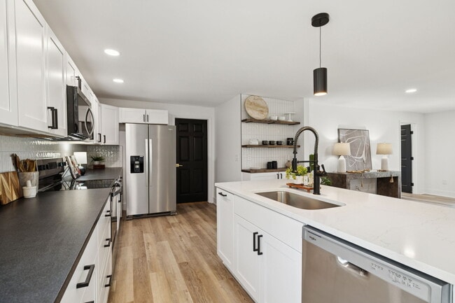 Photo - 934 Old Rome Pike