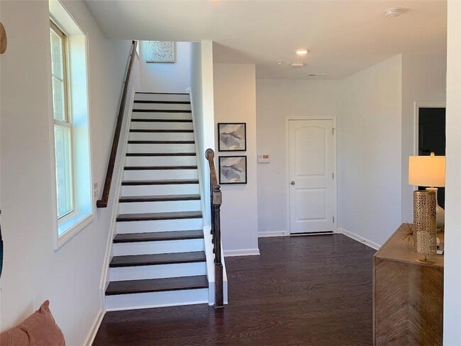 Photo - 404 Caravelle Walk