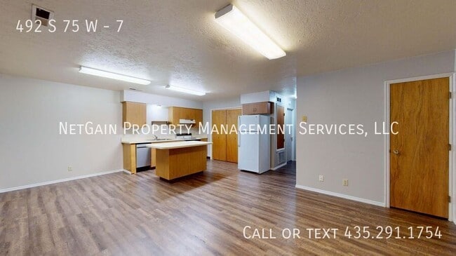Photo - 492 S 75 W Unit 7