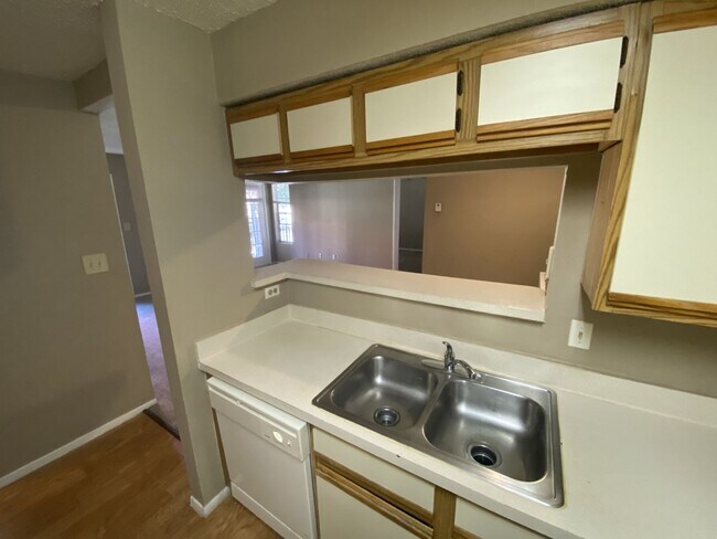 Photo - Large 2 bedroom 2 bath Condo
