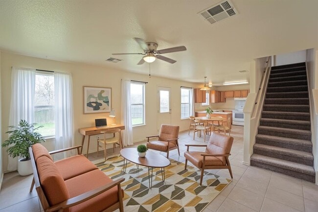 Photo - 714 Lavaca Loop