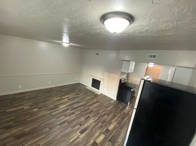 Photo - 8833 S 360 E