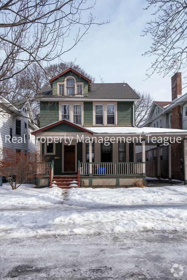 Building Photo - Charming four bedroom Rental