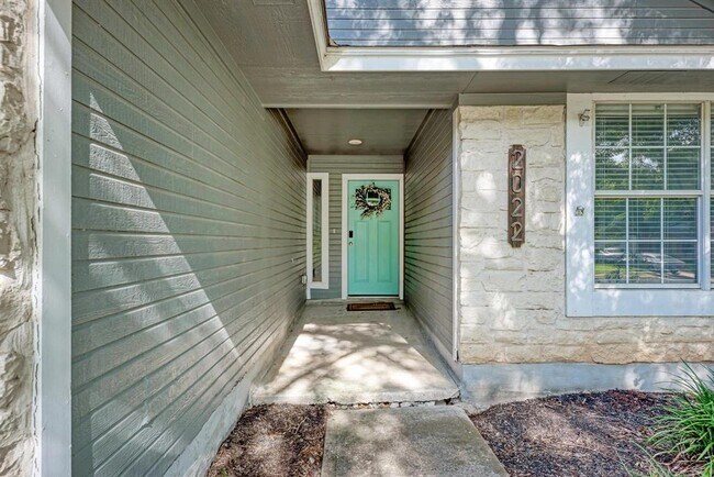 Photo - 2022 Balsam Way