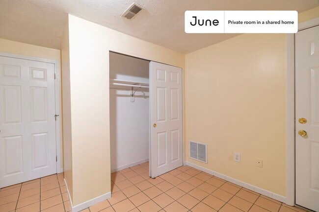 Photo - Room in Shared 3 bed/2 bath home Unit C
