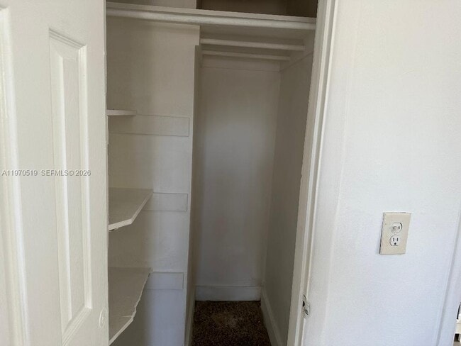 Photo - 186 NW 1st St Unit 3