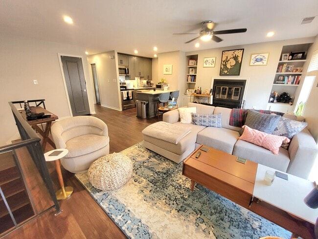 Building Photo - 23 Andrew Pl Unit 23