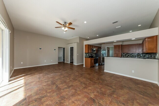 Photo - 4910 23rd St E