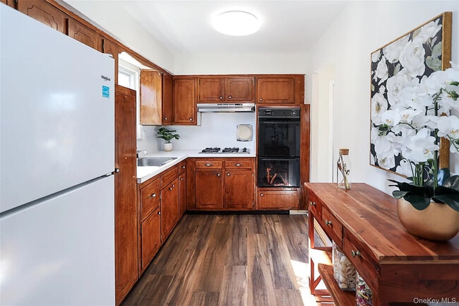 Photo - 21614 132nd Road