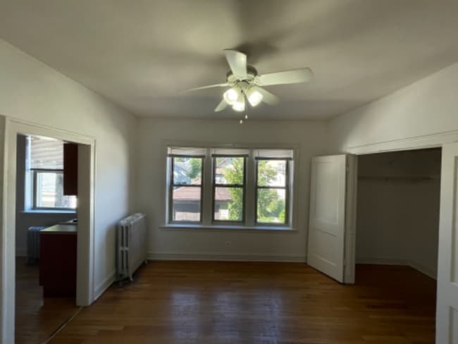 Photo - 826 S Austin Blvd