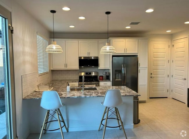 Building Photo - 4037 S 93rd Dr Rental