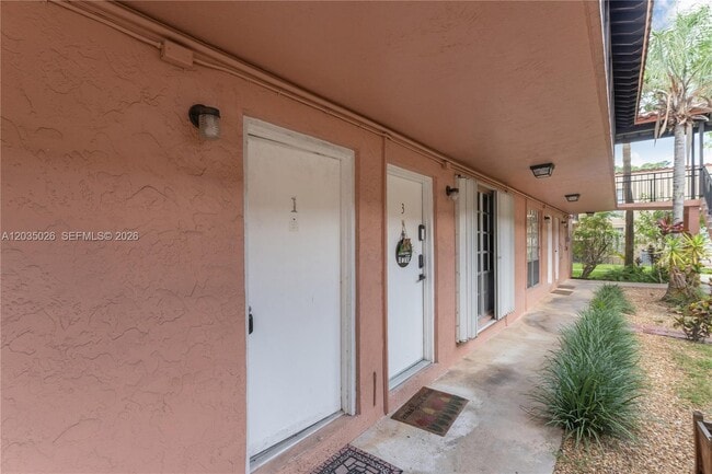 Photo - 10832 N Kendall Dr Unidad U1