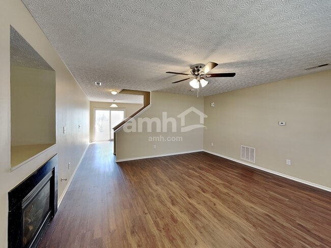 Photo - 5979 Haydens Crossing Blvd