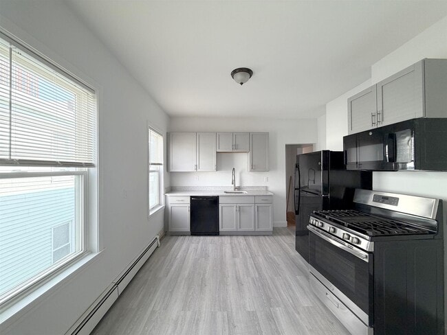 Photo - 61 Webster Ave