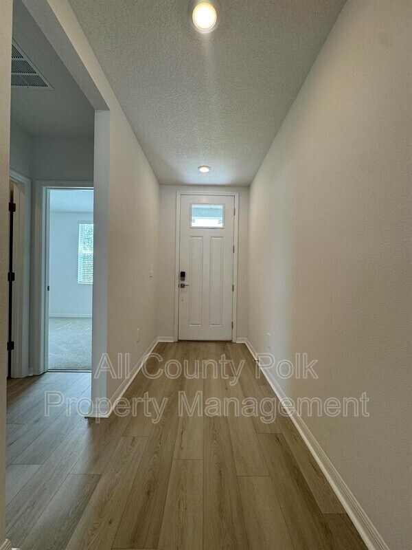 Photo - 2061 Rosewood Dr