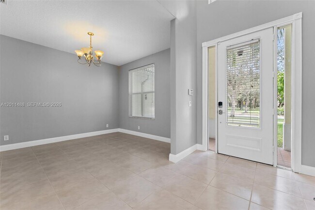 Photo - 1019 Egret Cir N