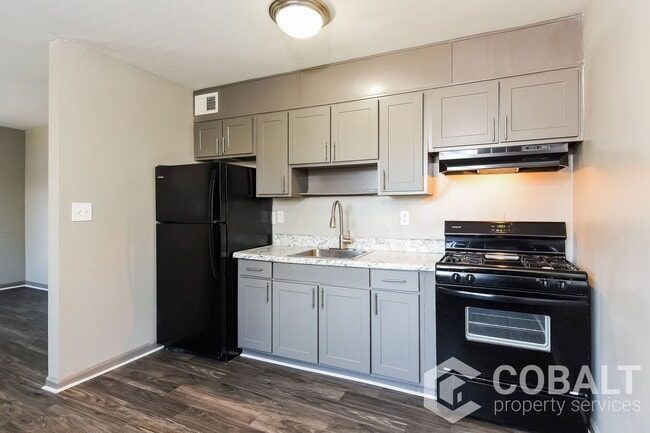 Building Photo - 2124 Park Terrace Unit 1