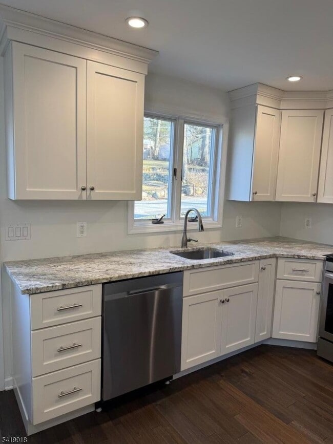 Photo - 12 Bellot Rd