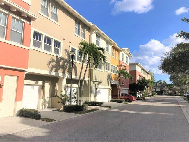 Photo - 810 Marina Del Ray Ln