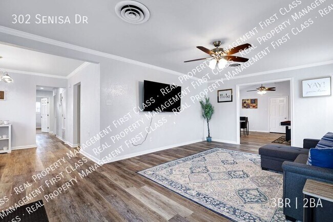 Photo - 302 Senisa Dr