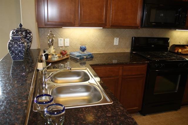 Photo - 2777 Cresent Lake Dr