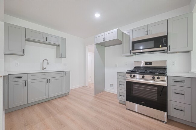 Photo - 606 Cresline St