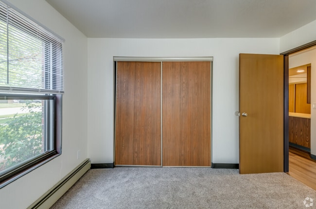 Fairway Apartments