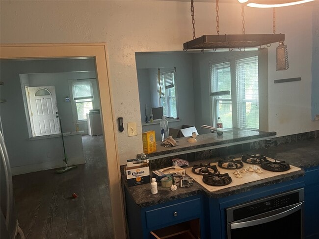Photo - 701 S Oak St