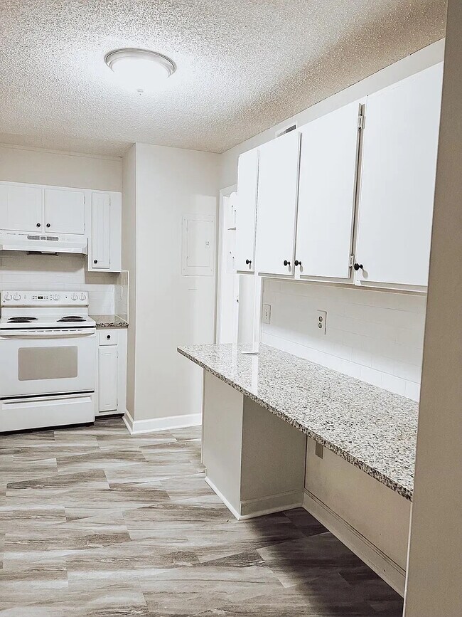 Room in Apartment on N Hamilton St