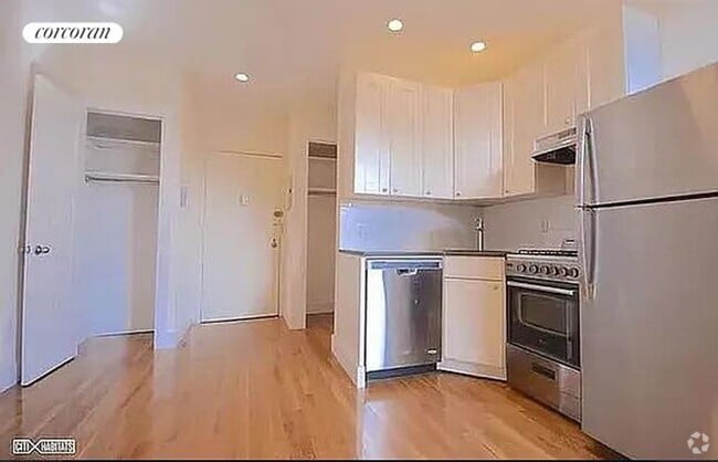 Building Photo - 492 11th St Rental