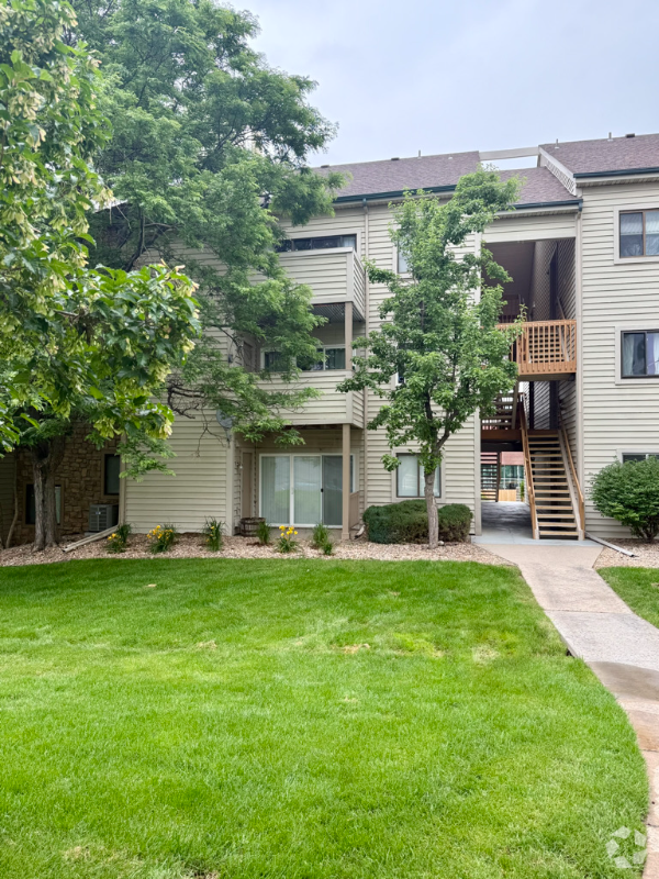 Building Photo - 7468 S Alkire St Rental